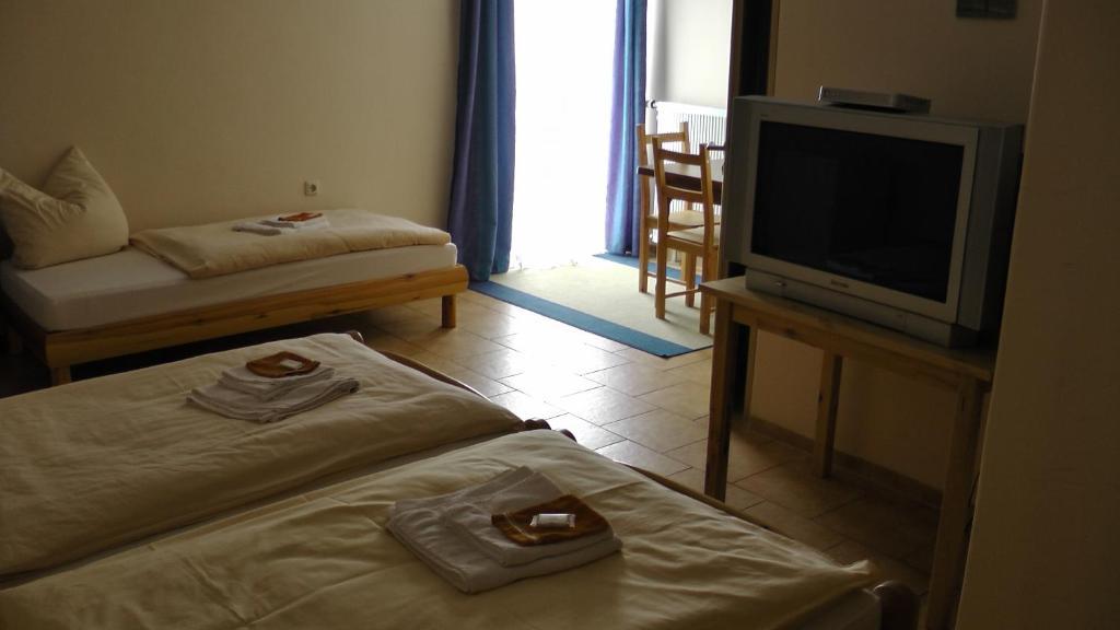 Assos Hotel Asbach-Baumenheim Room photo